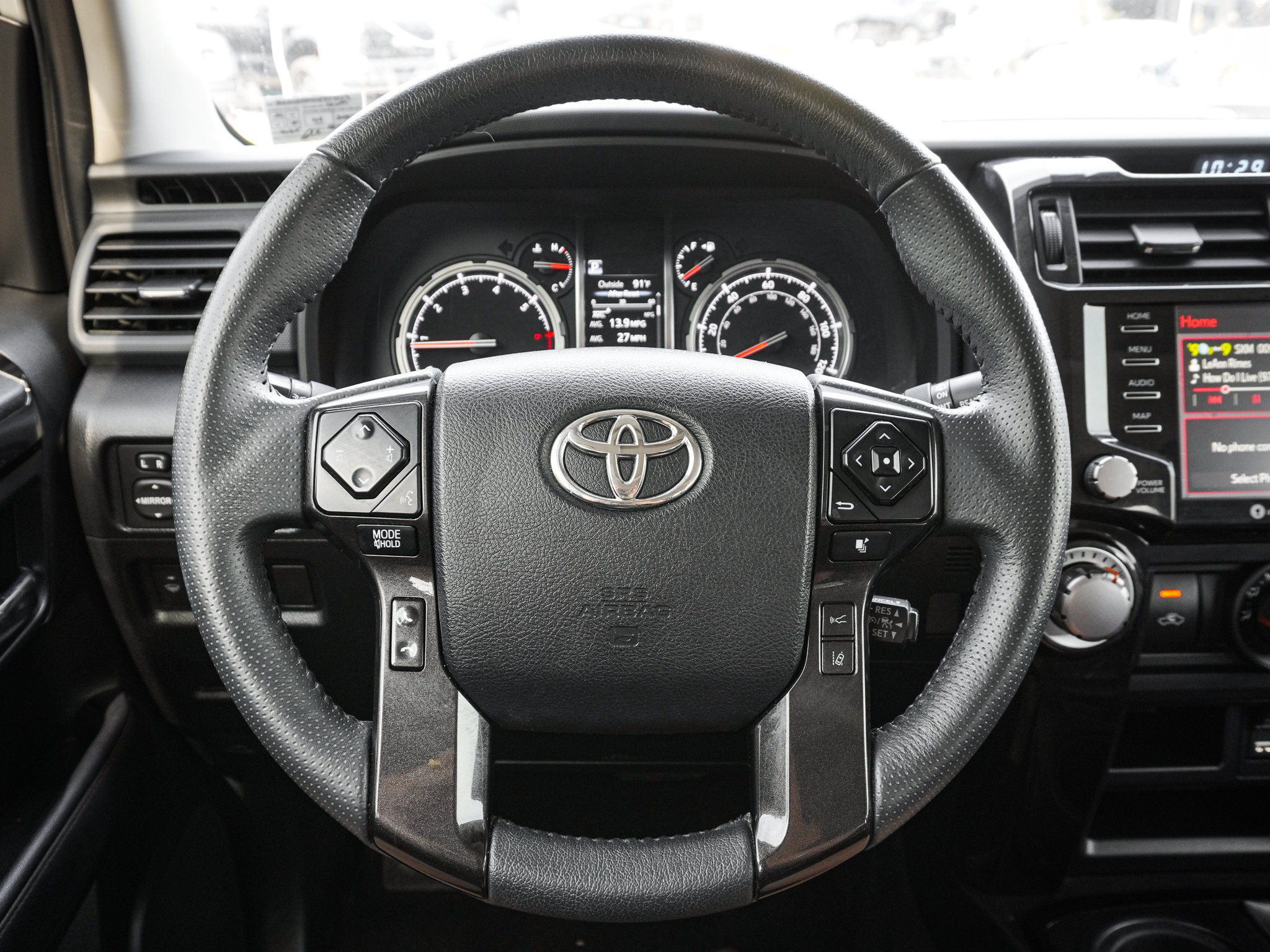 Used 2021 Toyota 4Runner Venture w/ Moonroof Package AWD/4WD image 17