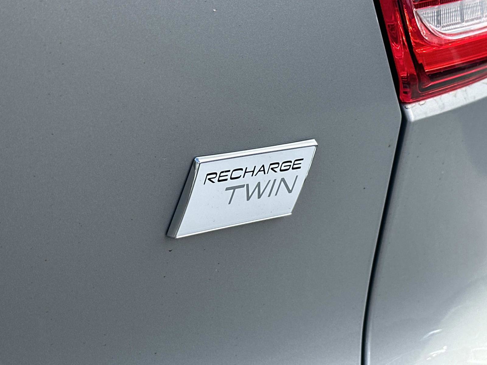 Certified 2023 Volvo XC40 Recharge Plus image 28