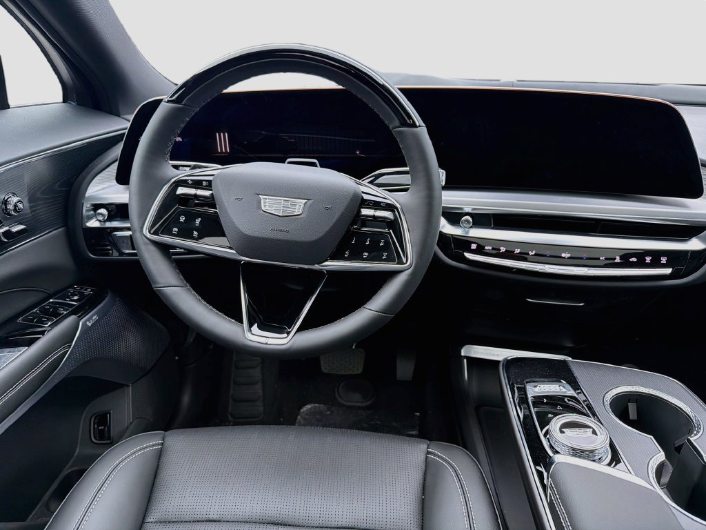Used 2026 Cadillac Lyriq Signature Luxury w/ LPO, Premium Carpet Package AWD/4WD image 24