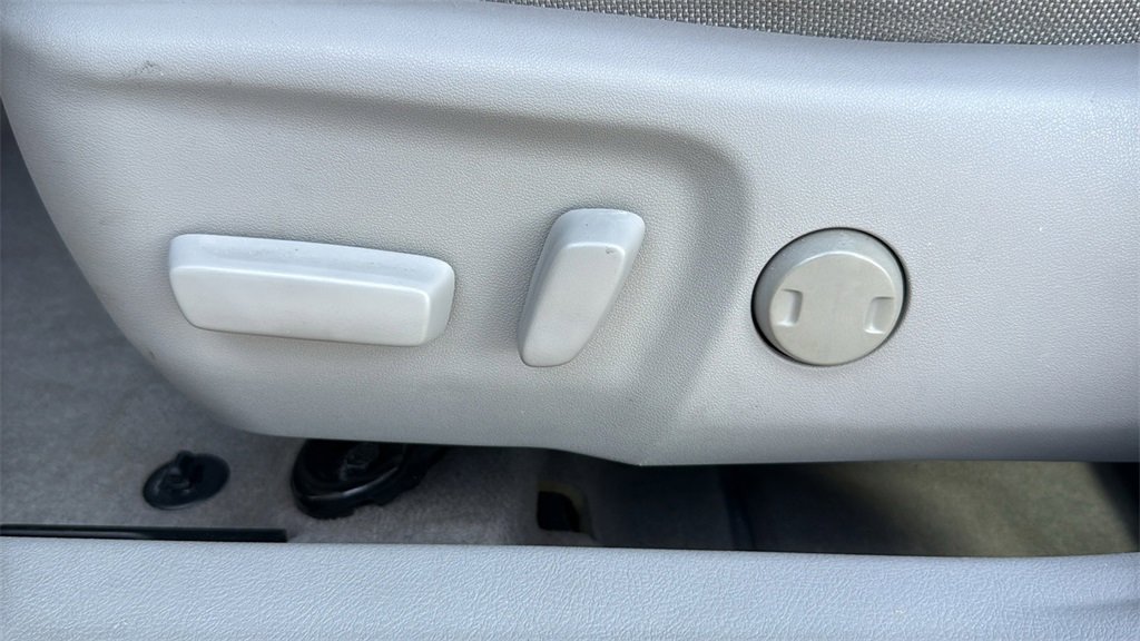 Used 2017 Toyota Camry LE image 13