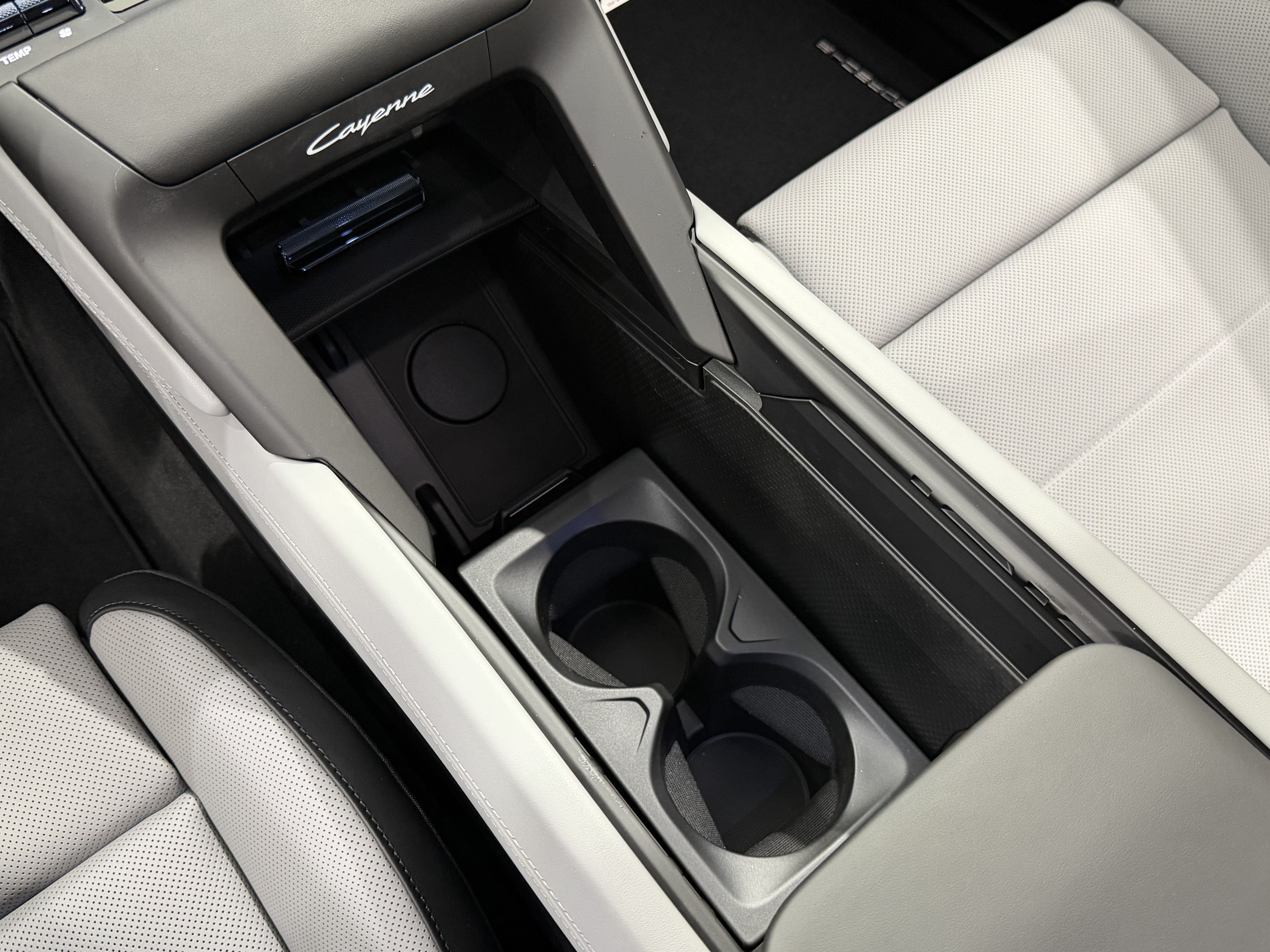 New 2026 Porsche Cayenne Electric AWD/4WD image 38