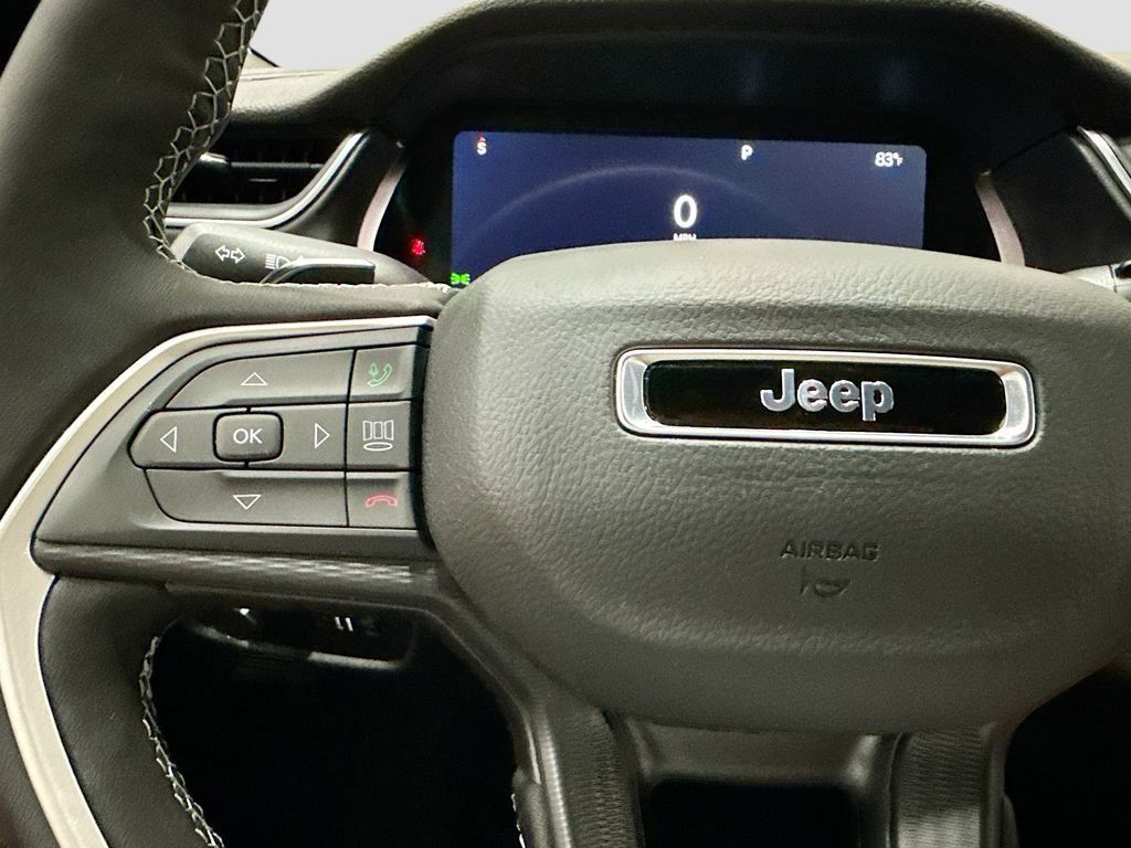 New 2025 Jeep Grand Cherokee L Altitude image 30