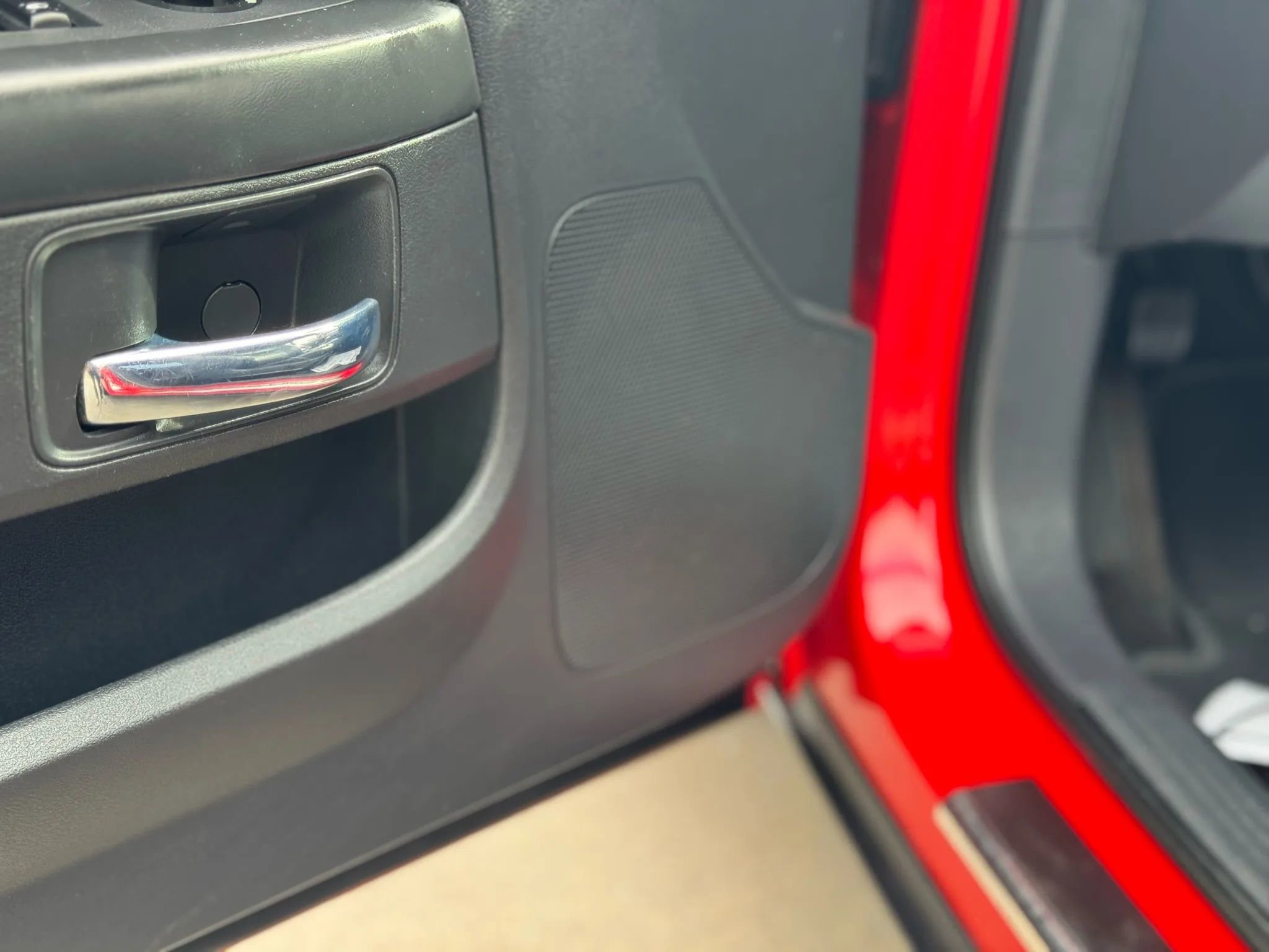 Used 2010 Dodge Challenger R/T image 13