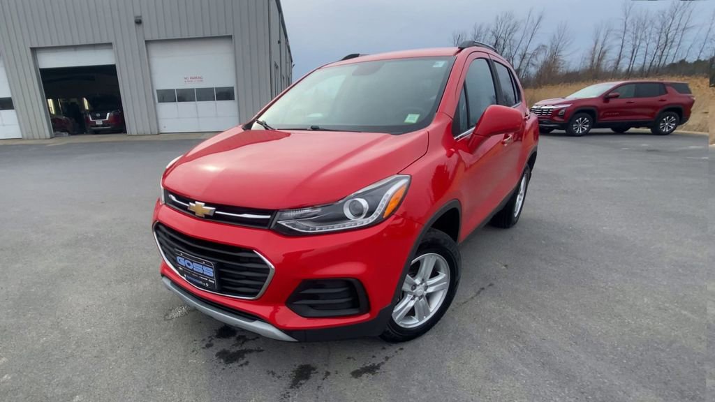 Used 2017 Chevrolet Trax LT w/ LT Convenience Package image 4