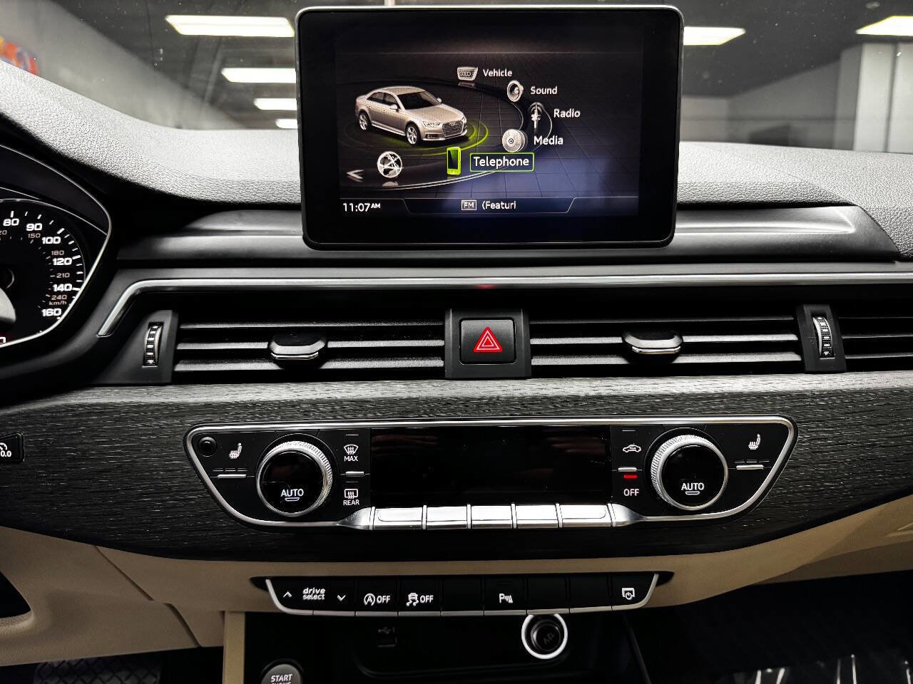 Used 2019 Audi A4 2.0T Premium image 22