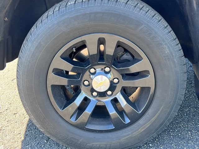 Used 2016 Chevrolet Silverado 1500 LT w/ All Star Edition AWD/4WD image 4