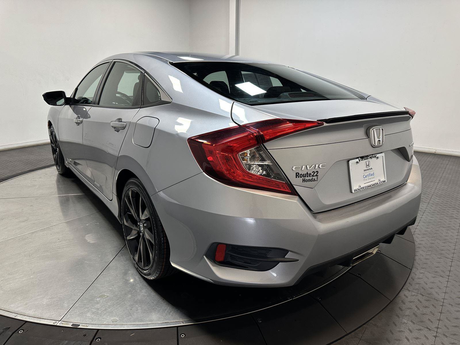 Used 2019 Honda Civic Sport image 9