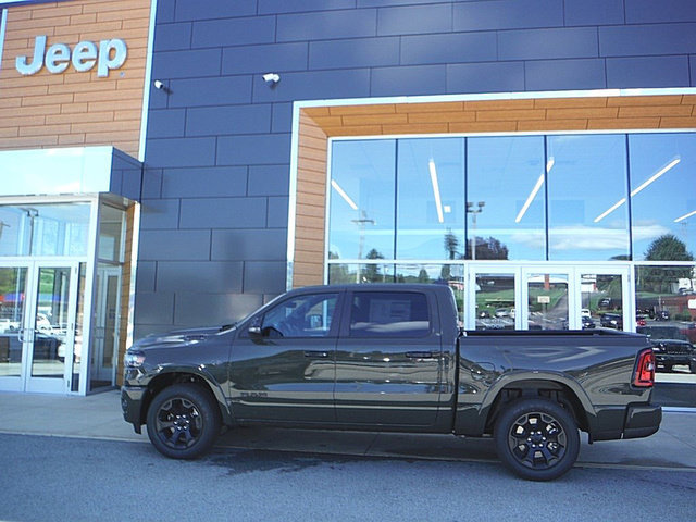 New 2027 RAM 1500 4x4 Crew Cab image 2