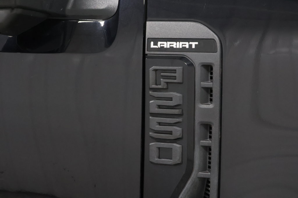 Used 2024 Ford F250 Lariat w/ Lariat Ultimate Package AWD/4WD image 31