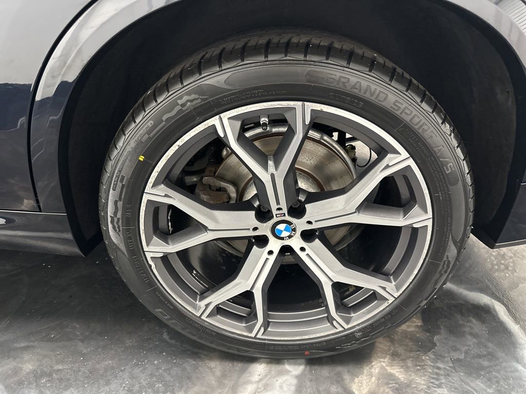 Used 2020 BMW X5 xDrive40i w/ M Sport Package image 33