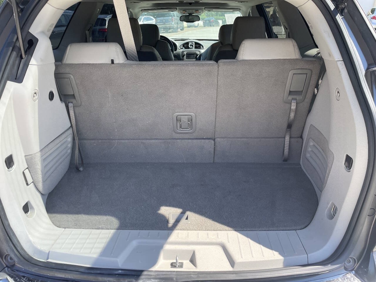 Used 2015 Buick Enclave Leather w/ Trailering Package FWD image 8