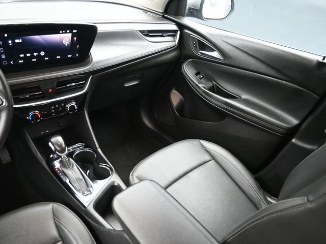 Used 2024 Buick Encore GX Sport Touring image 13