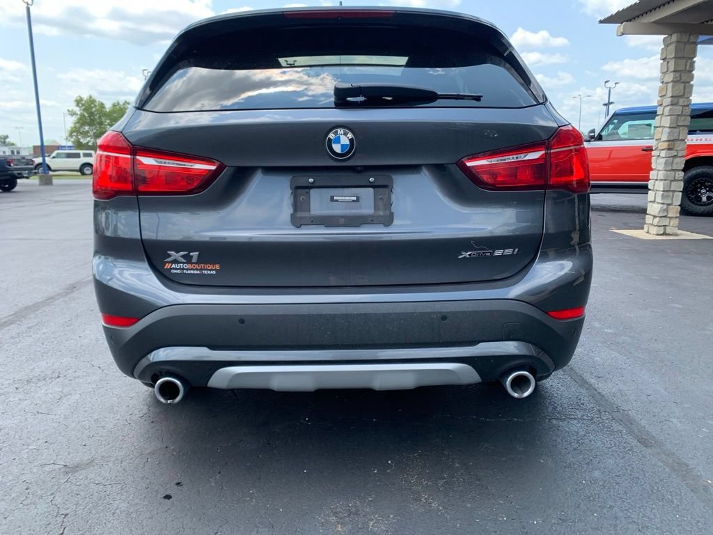 Used 2021 BMW X1 xDrive28i w/ Convenience Package AWD/4WD image 4