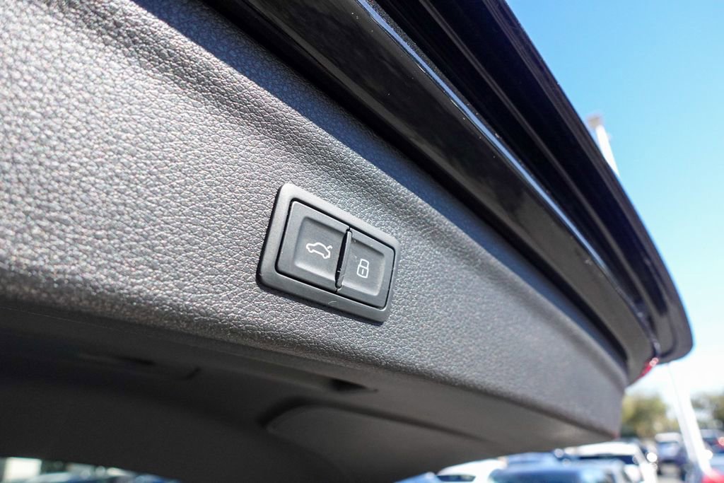 Used 2025 Audi Q3 2.0T Premium Plus w/ Premium Plus Package image 29