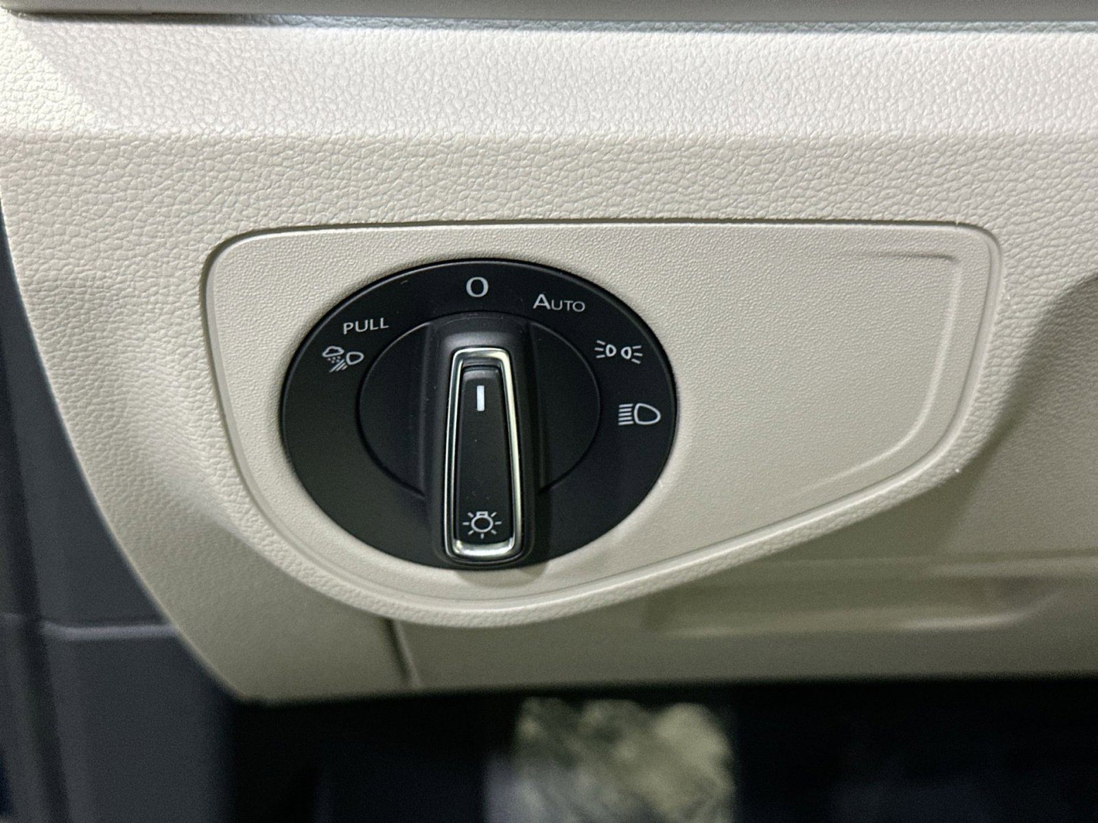 Used 2021 Volkswagen Atlas SEL Premium image 18