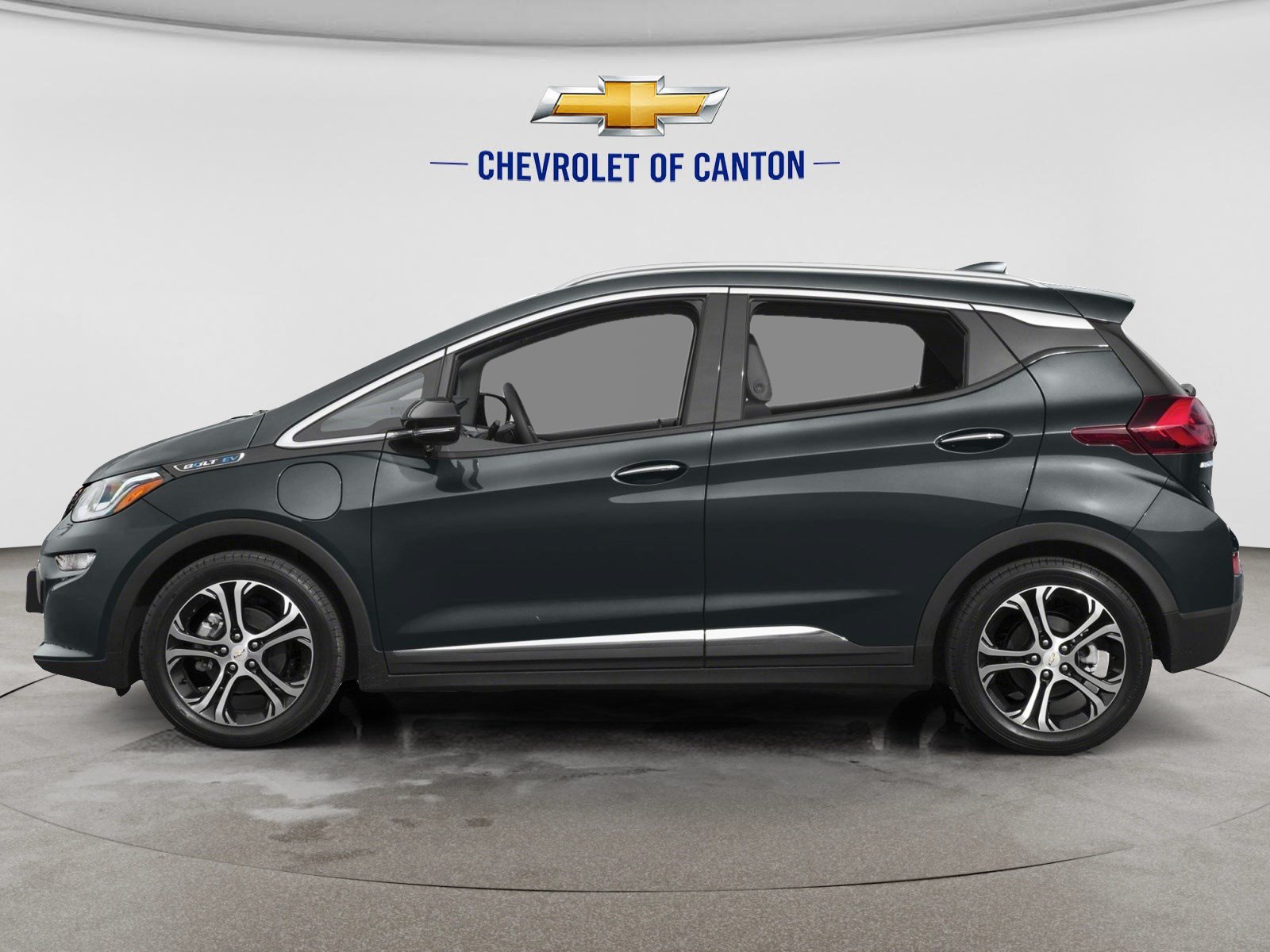 Used 2017 Chevrolet Bolt Premier w/ Driver Confidence II Package FWD image 3