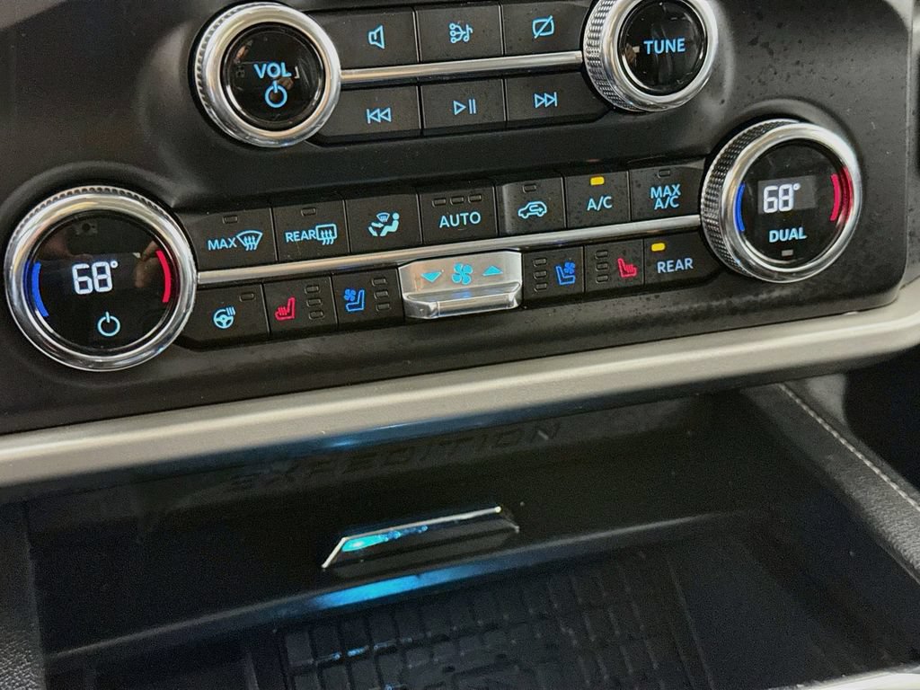 Used 2022 Ford Expedition XLT RWD image 18