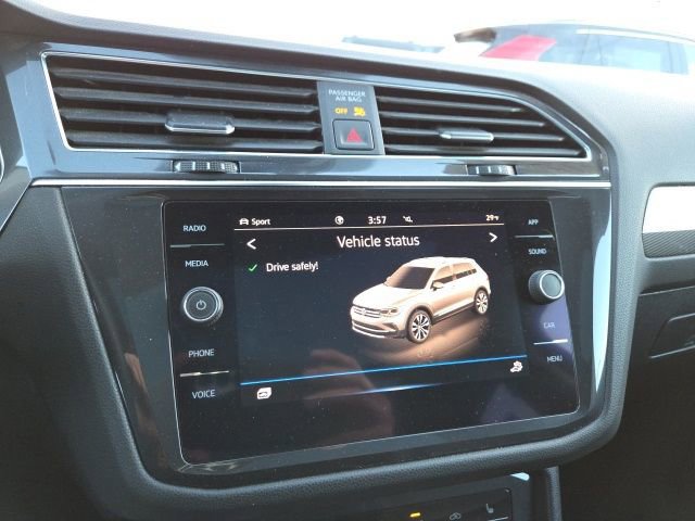 Used 2022 Volkswagen Tiguan SE image 14