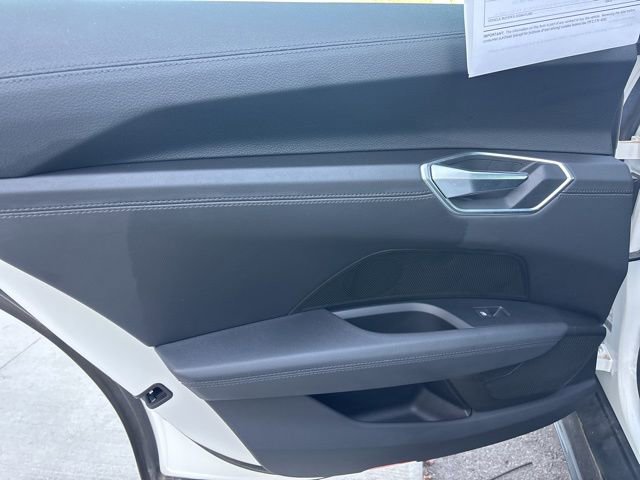 Used 2022 Audi e-tron GT Premium Plus image 19