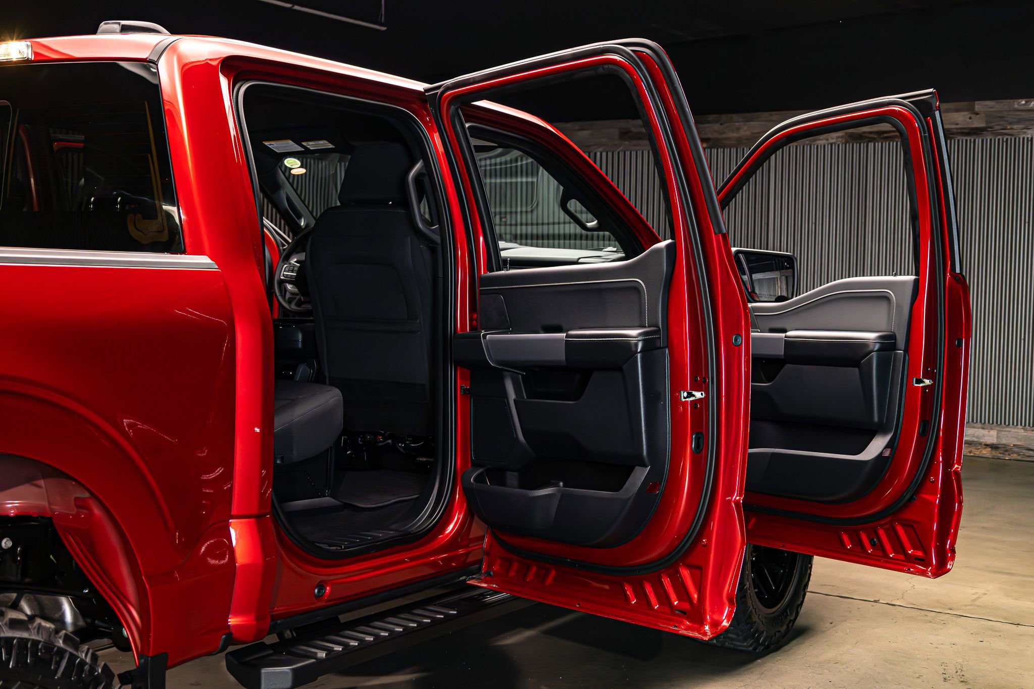 Used 2025 Ford F150 XLT w/ Equipment Group 302A MID image 31