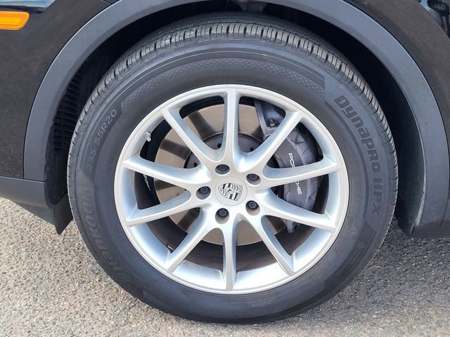 Used 2024 Porsche Cayenne image 11