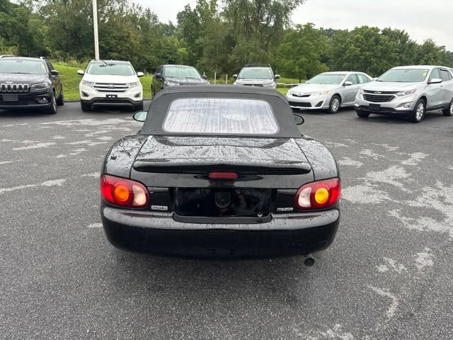 Used 1999 MAZDA MX-5 Miata RWD image 3