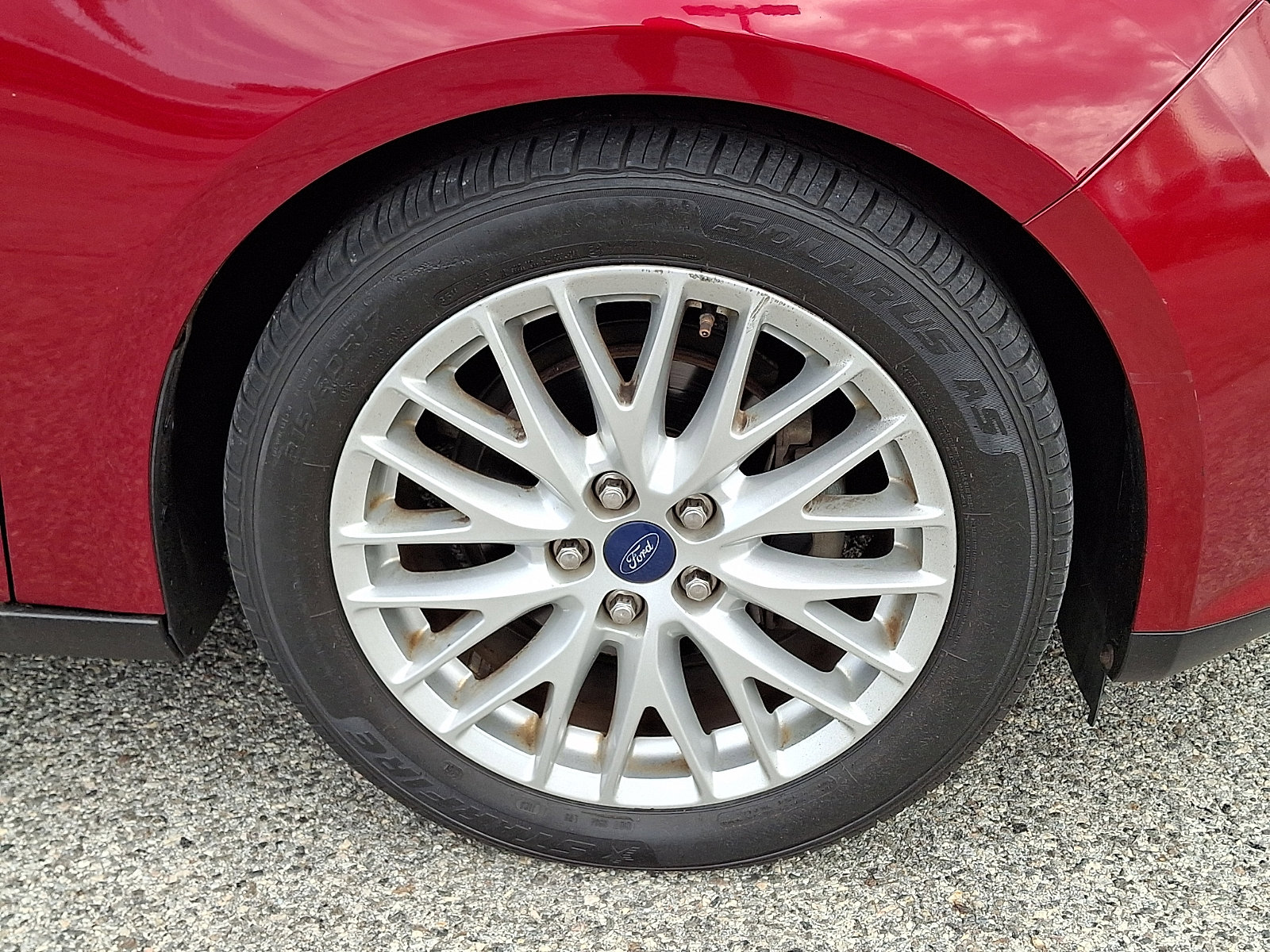 Used 2013 Ford Focus Titanium FWD image 11