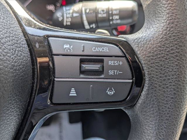 Used 2023 Honda Pilot LX image 12