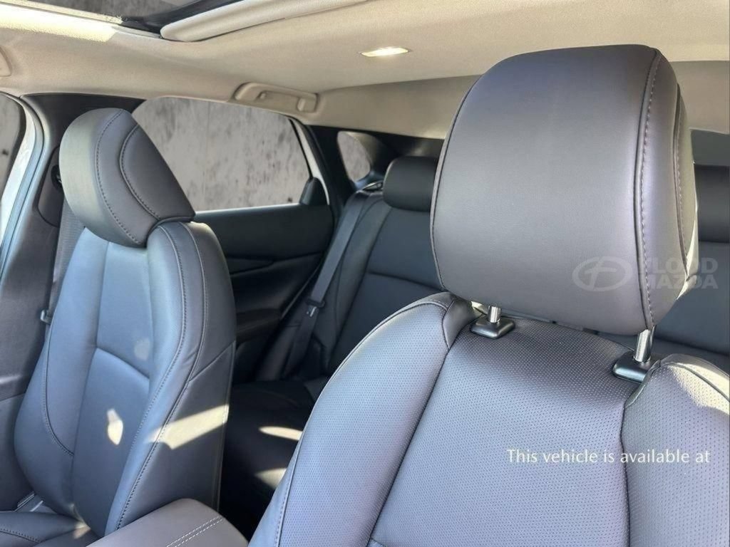 Certified 2025 MAZDA CX-30 AWD 2.5 S w/ Premium Package image 11