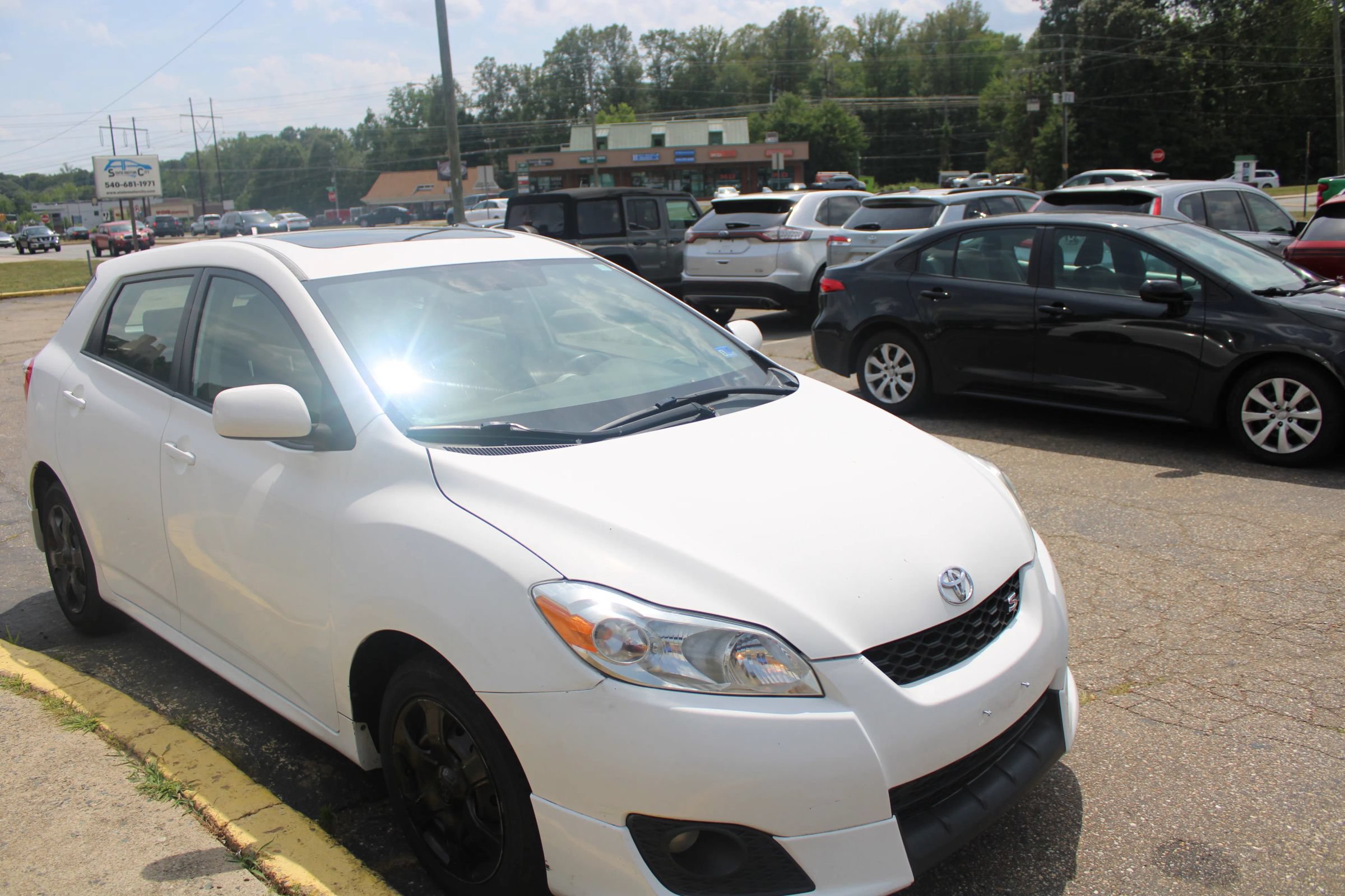 Used 2009 Toyota Matrix S w/ Preferred Accessory Pkg FWD image 9