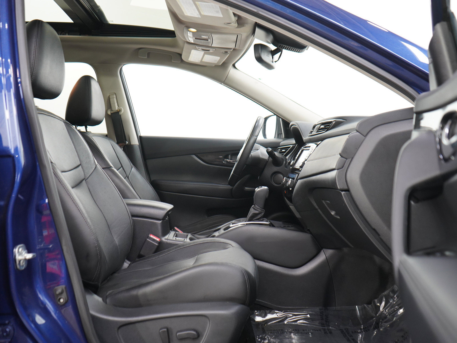 Used 2019 Nissan Rogue SL w/ Premium Package AWD/4WD image 11