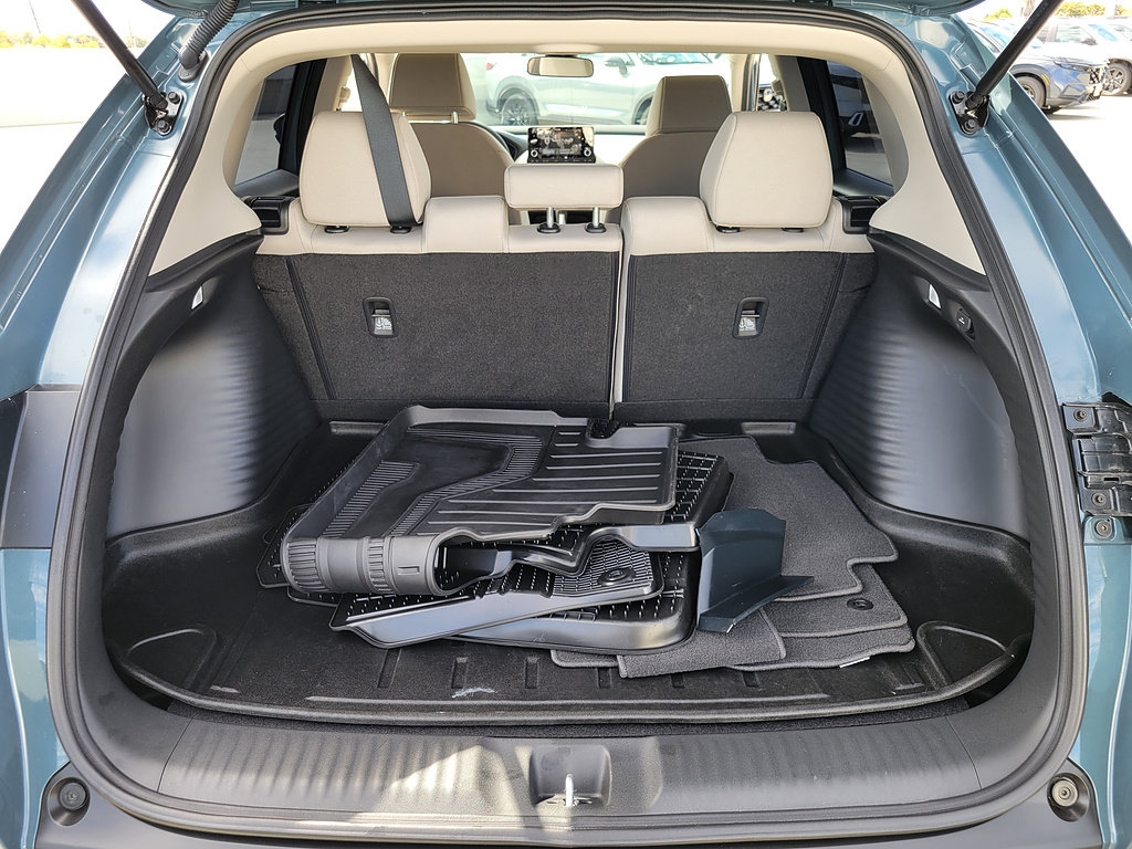 Used 2025 Honda HR-V LX image 8