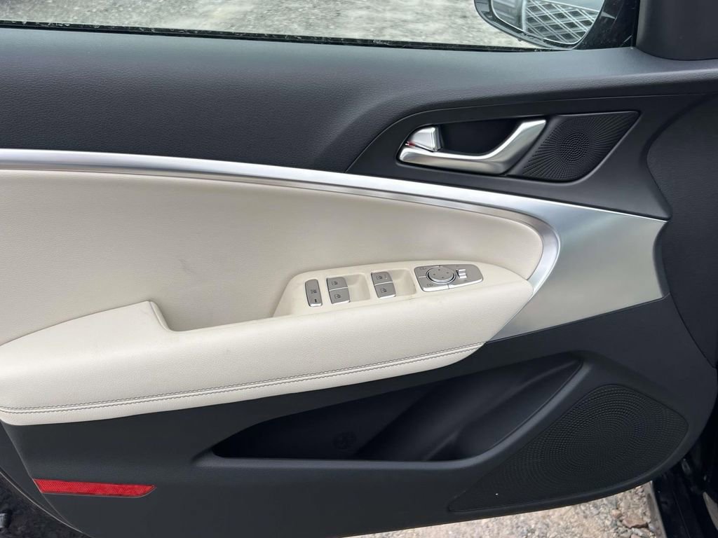 New 2026 Genesis G70 2.5T image 25