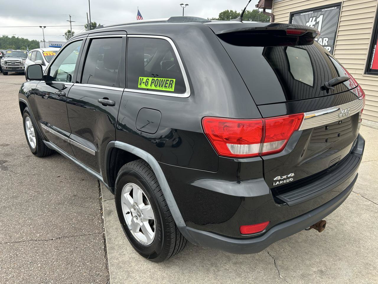 Used 2011 Jeep Grand Cherokee Laredo AWD/4WD image 7