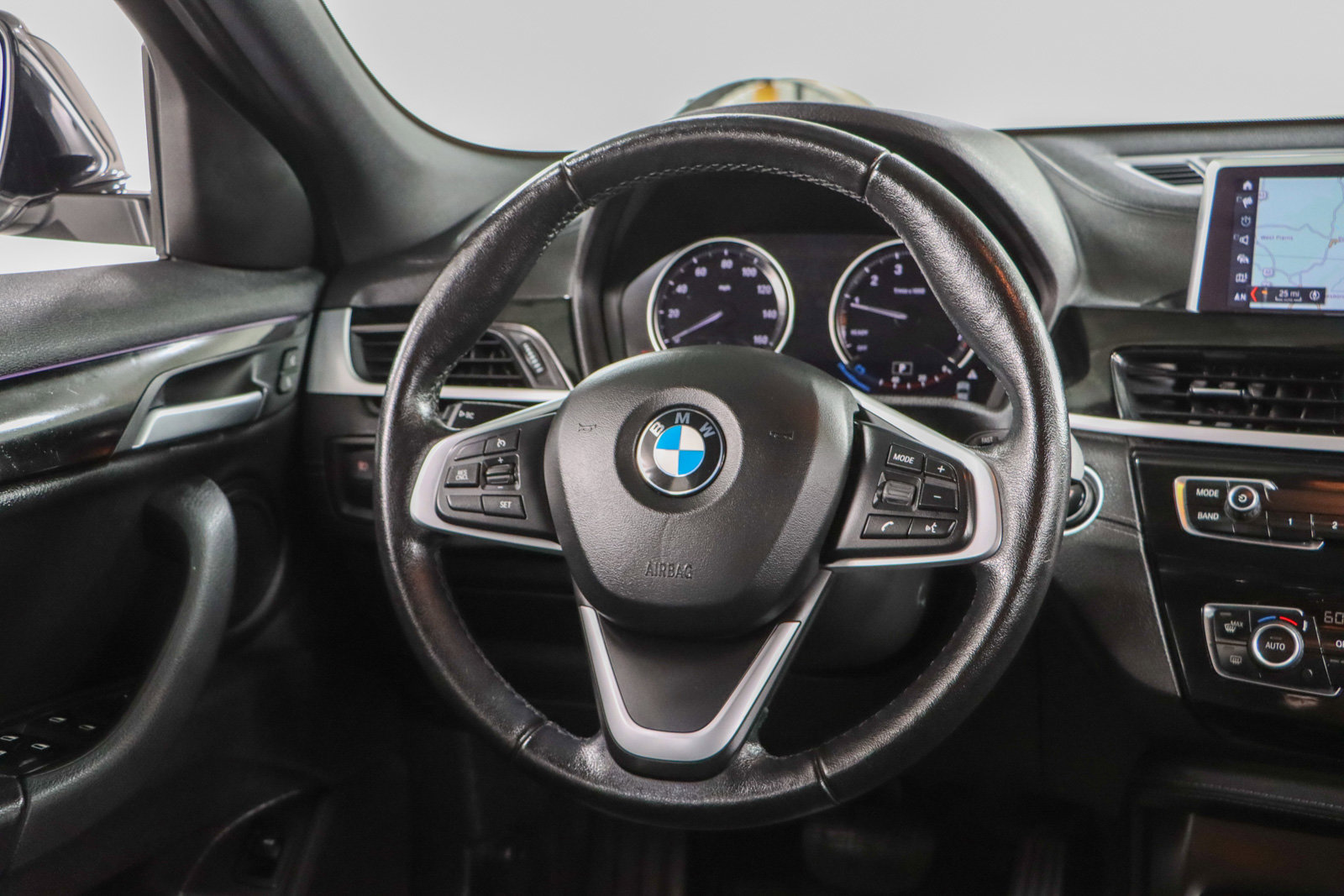 Used 2022 BMW X2 sDrive28i FWD image 12