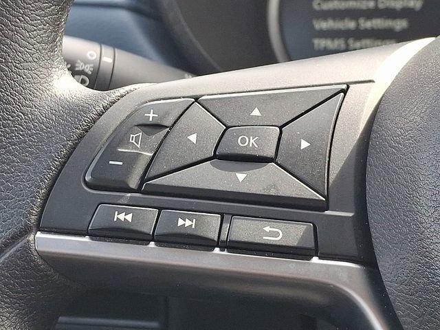 Used 2025 Nissan Versa SV FWD image 21