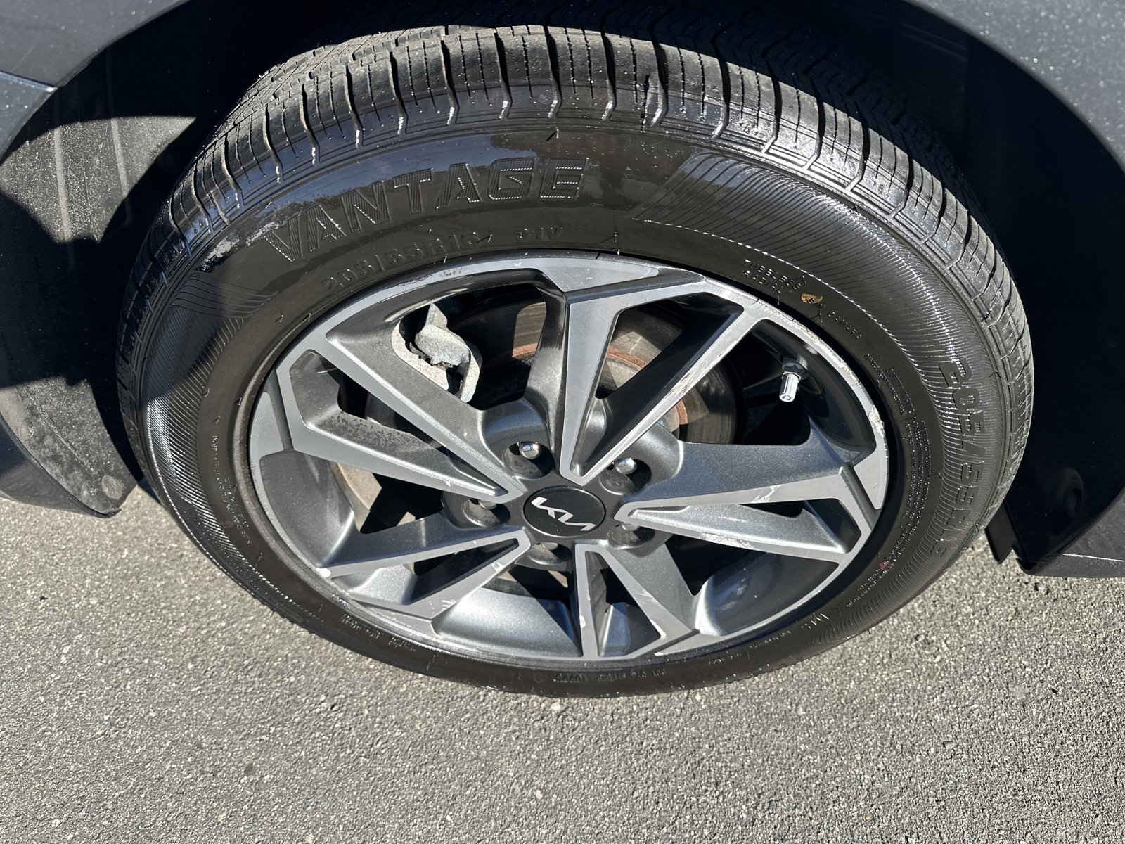 Used 2024 Kia Forte LXS image 26