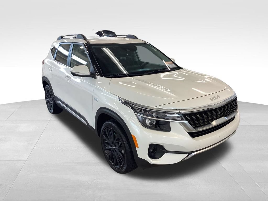 Certified 2023 Kia Seltos Nightfall Edition AWD/4WD image 25