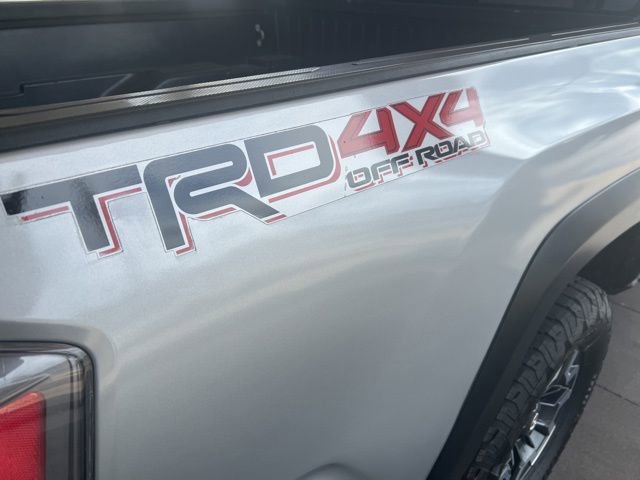 Used 2020 Toyota Tacoma TRD Off-Road AWD/4WD image 21