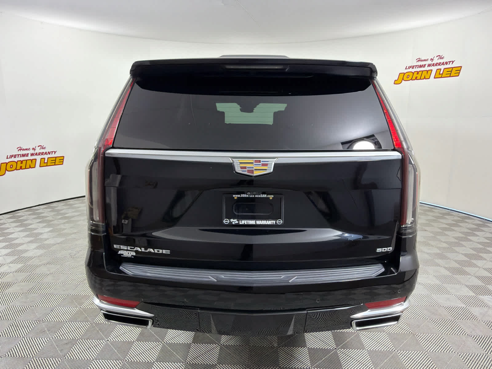 Used 2021 Cadillac Escalade ESV Premium Luxury RWD image 4