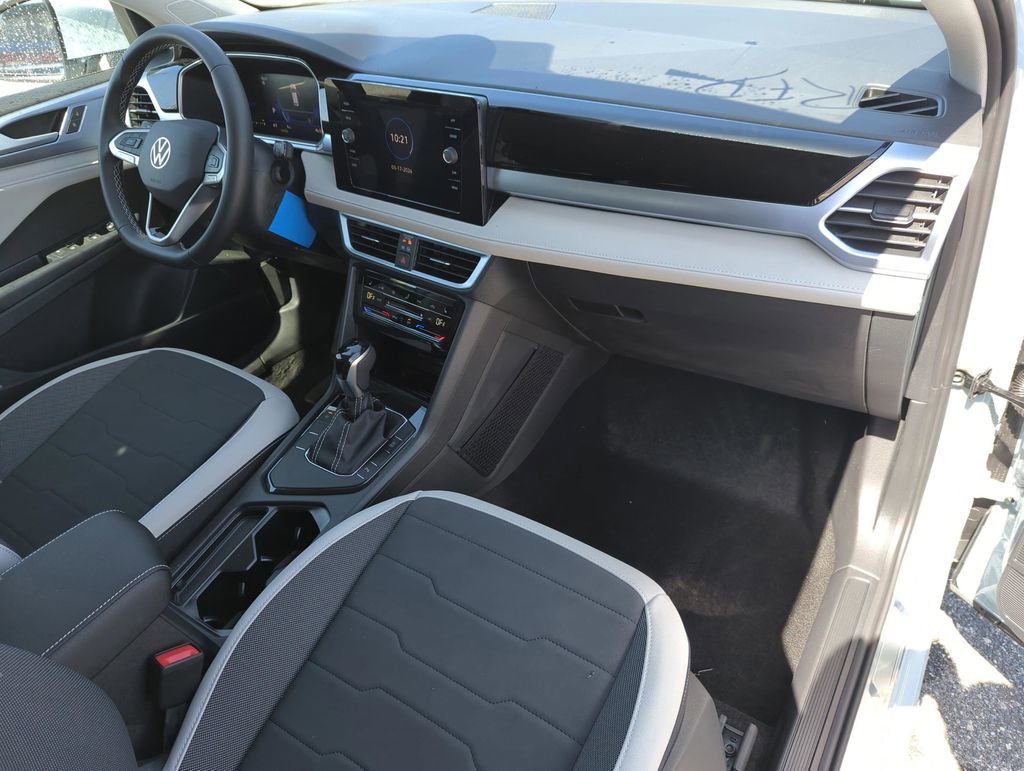 New 2026 Volkswagen Taos SE image 22