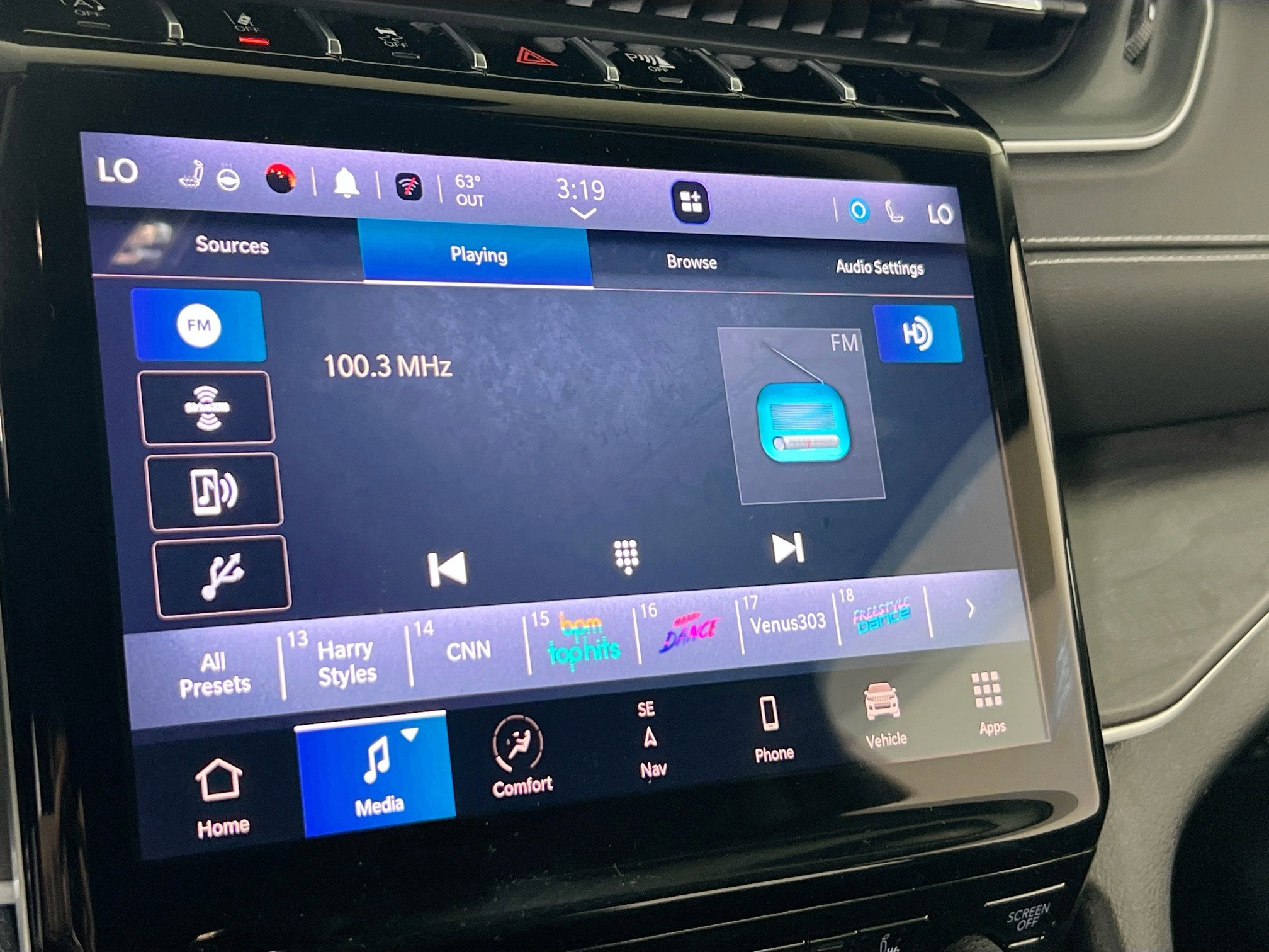 Used 2023 Jeep Grand Cherokee Limited image 14