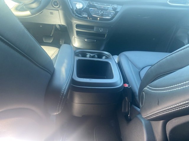 New 2026 Chrysler Pacifica Select image 12