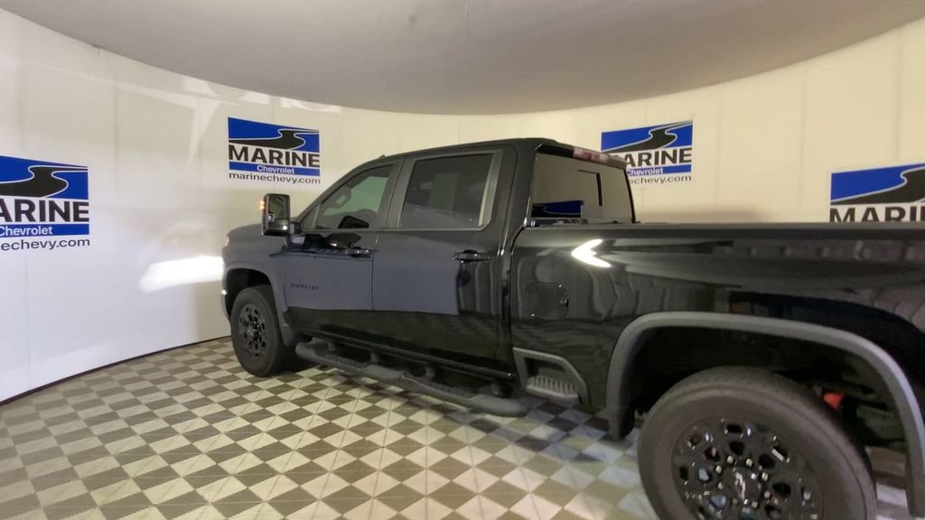 Used 2022 Chevrolet Silverado 2500 LTZ w/ LTZ Plus Package AWD/4WD image 8