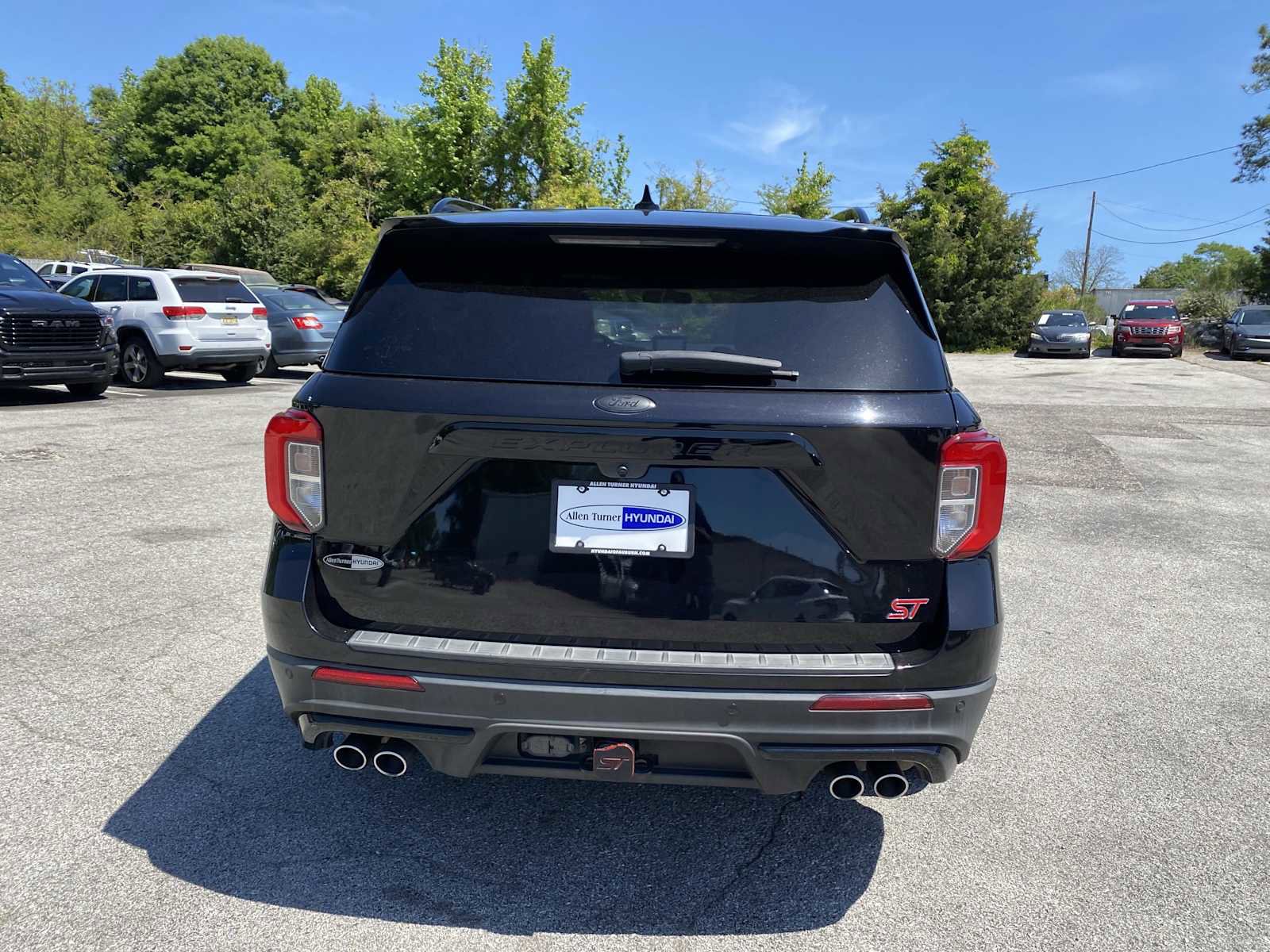 Used 2020 Ford Explorer ST w/ Premium Technology Package image 6