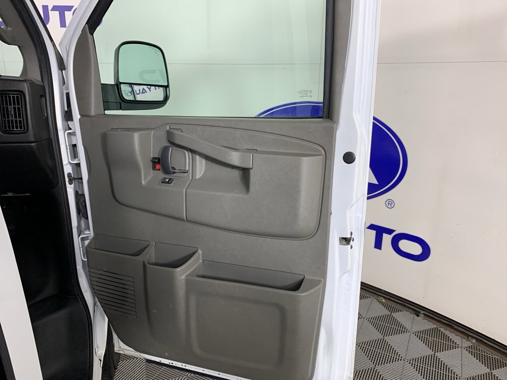 Used 2023 Chevrolet Express 3500 LS image 33