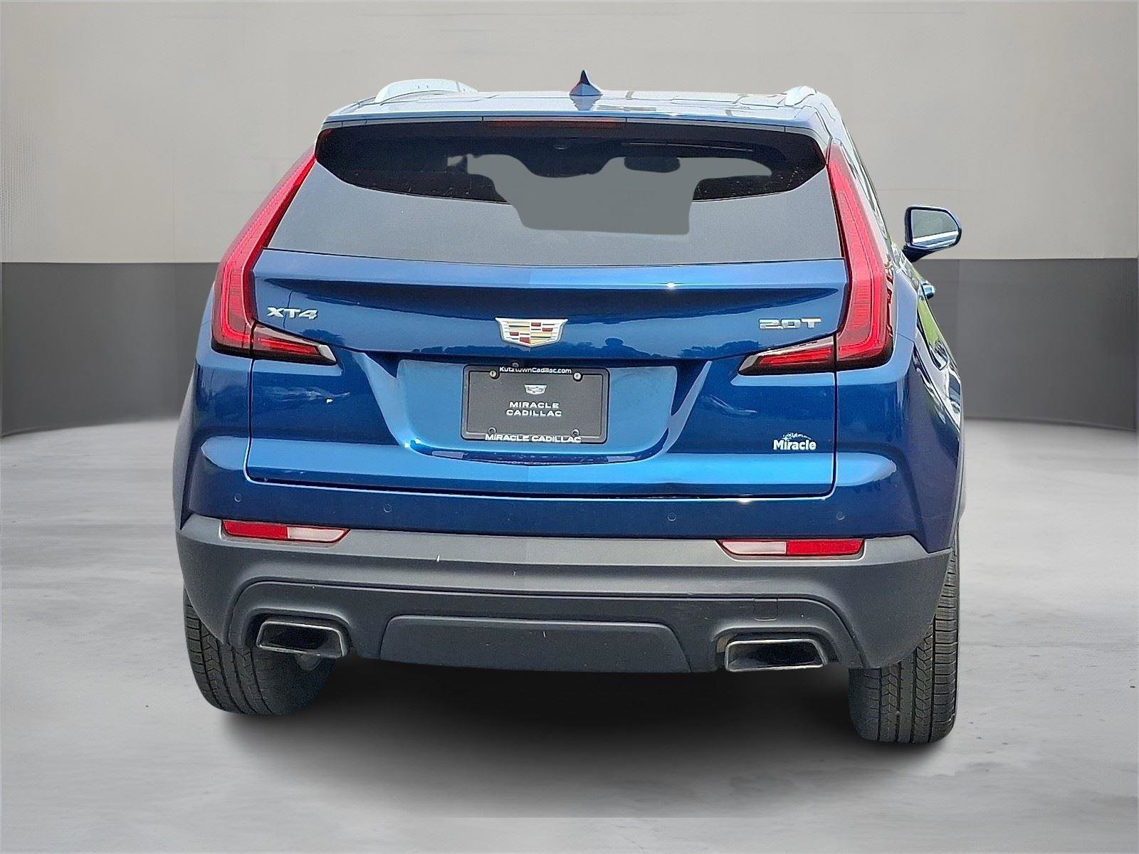 Used 2019 Cadillac XT4 Luxury w/ Cold Weather Package FWD image 6