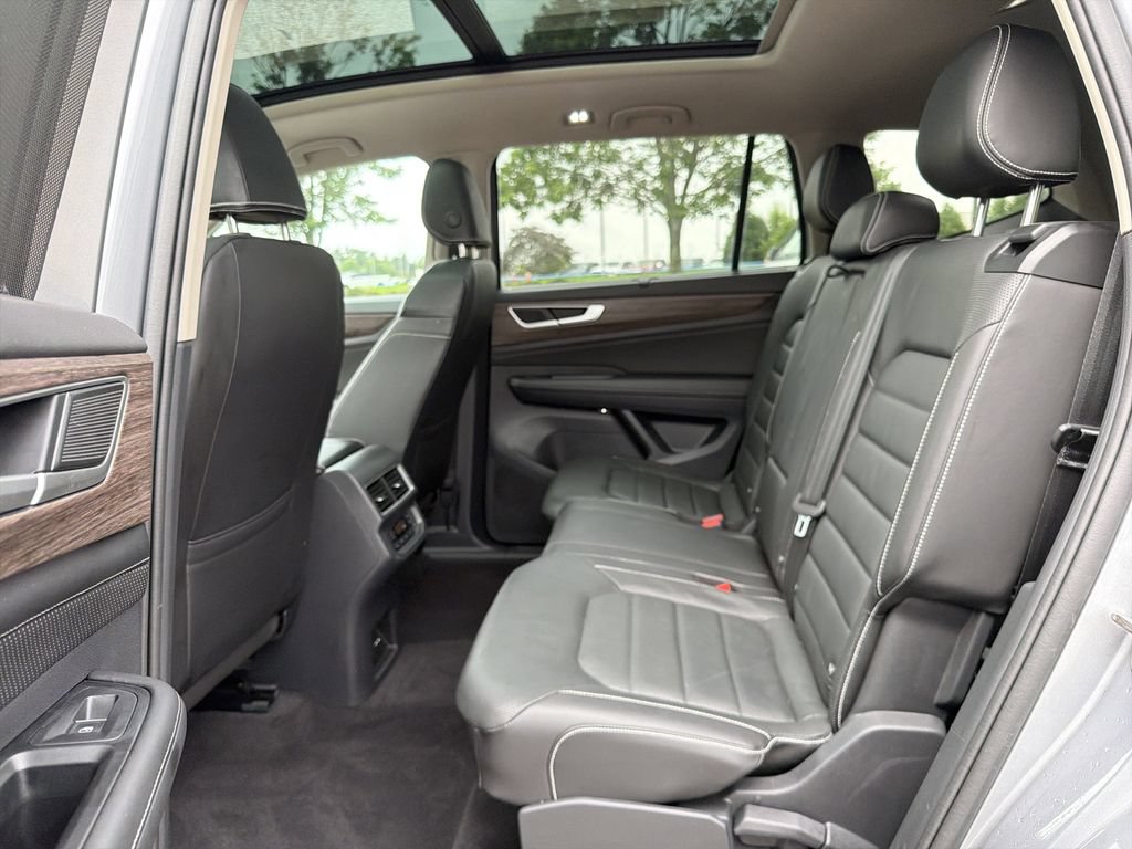 Used 2024 Volkswagen Atlas SEL AWD/4WD image 13