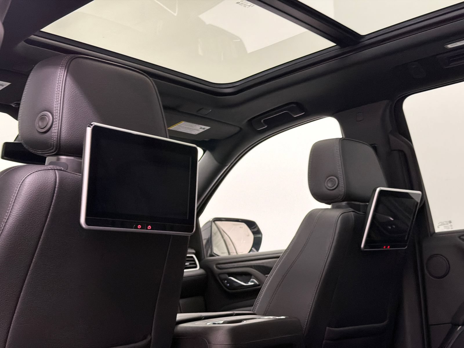 Used 2021 GMC Yukon XL Denali AWD/4WD image 28