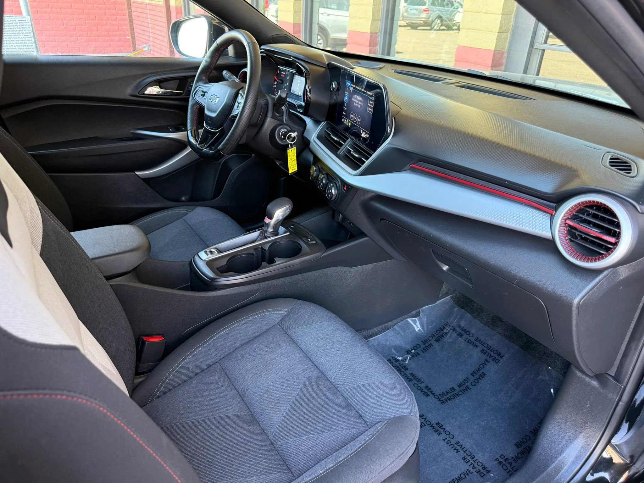 Used 2024 Chevrolet Trax RS FWD image 23